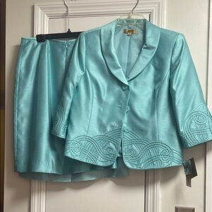 Kasper Women's Skirt Suit